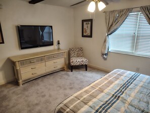 2 bedrooms, WiFi, bed sheets - SWFL CONDO FUN - Relax and Unplug lots of extras (Fort Myers)