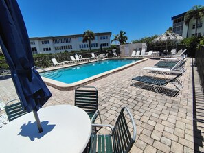 Outdoor pool - SWFL CONDO FUN - Relax and Unplug lots of extras (Fort Myers)