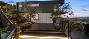 Rosetta Vista Architectural Haven with River Views
