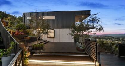 Rosetta Vista Architectural Haven with River Views
