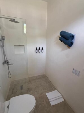 Quadruple Room, Patio, Garden View | Bathroom | Shower, hair dryer, towels, soap - Kaia Beach Lodge (Las Terrenas)