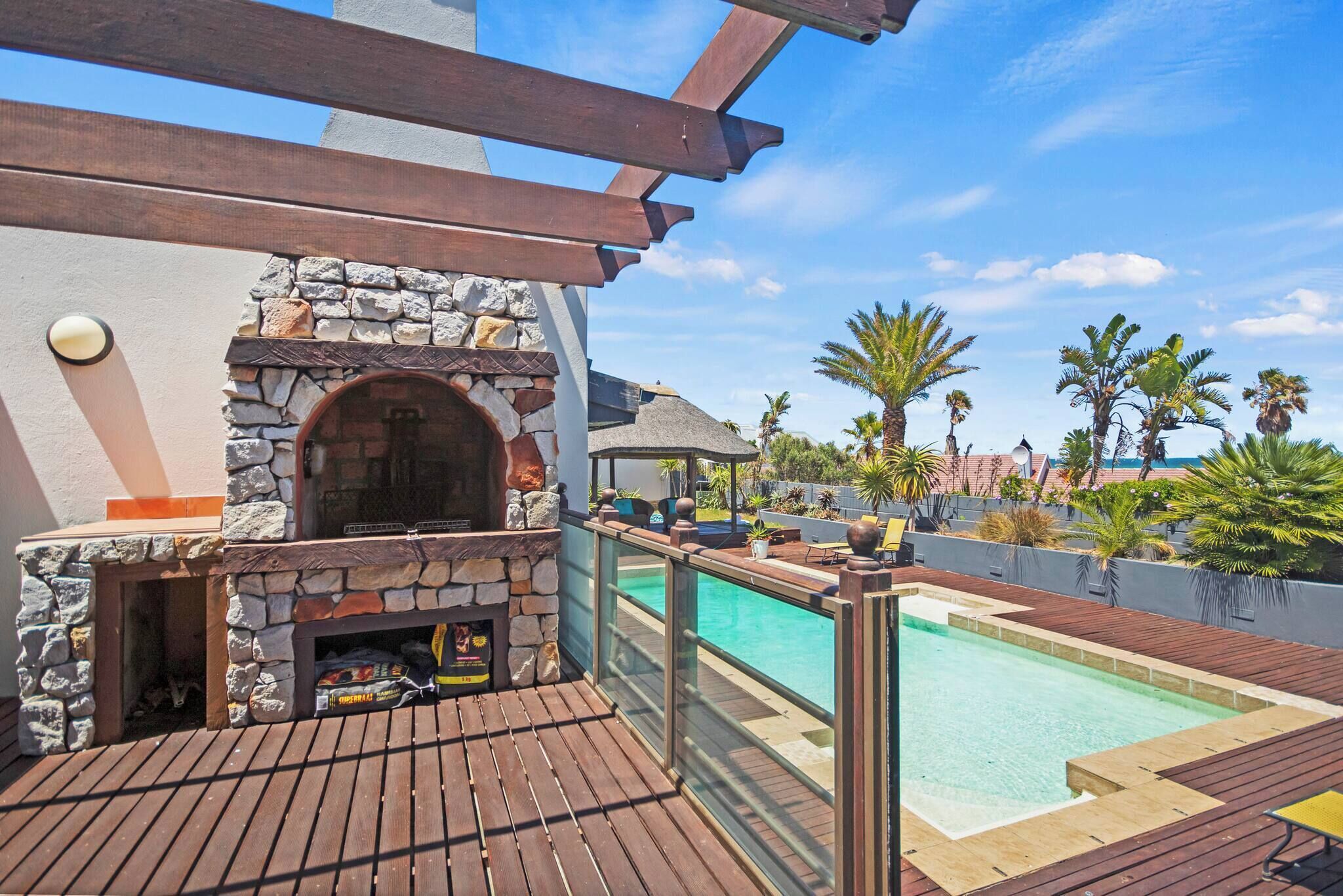 Ferienhaus, 5 Schlafzimmer, Raucher, eigener Pool | Pool | Außenpool