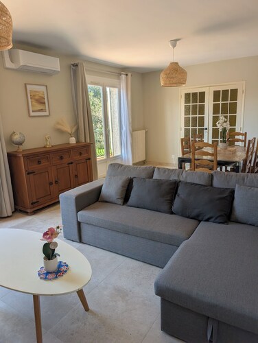 Appartement F4 climatisé, parking privé, jardin