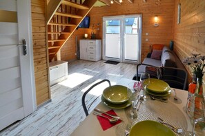 Dining - Comfortable holiday homes close to the beach (Ustronie Morskie)