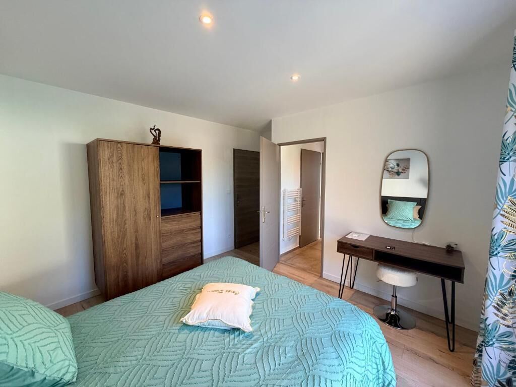 Suite, Garden View | Blackout drapes, soundproofing, free WiFi
