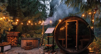 Beautiful Farmhouse & thermal Spa in Forest