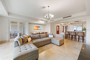 Living area - A luxurious 3-bed, 3.5-bath residence inside the Ritz-Carlton Reserve in Dorado (Dorado)