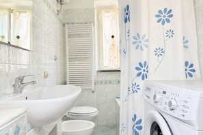 Bidet, asciugamani