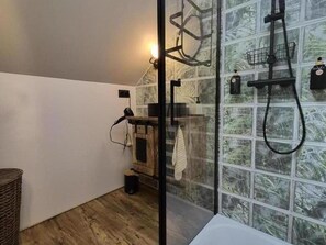 Bathroom - Independent house, pets welcome - Capacity on request (Saint-Denis-sur-Sarthon)