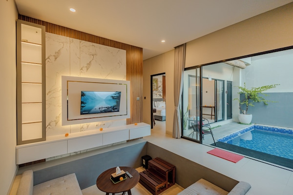 Three-Bedroom Villa with Private Rooftop | Living area