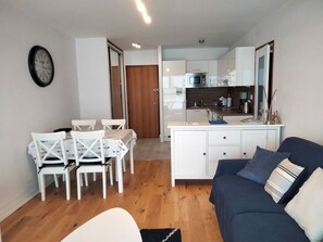 TV - Apartment sea view - 4 guests (Les Sables-d'Olonne)