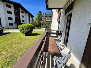 Outdoor dining - Cozy studio near the center - 2 guests (Samoëns)