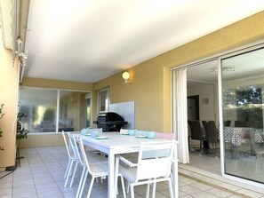 Buiten dineren