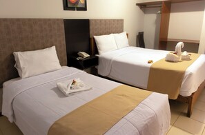 Kamar Klasik | Meja kerja, ruang kerja ramah laptop, dan Wi-Fi gratis