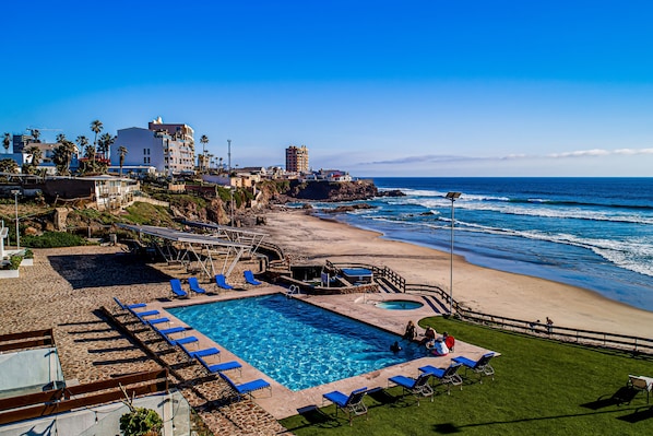 Pool - Bright Dog-friendly Villa With Beach Views, Private Patio, Outdoor Pool, Kitchen (Playas de Rosarito)