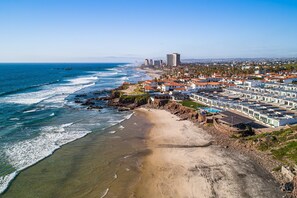Beach nearby - Dog-friendly Villa With Heated Outdoor Pool, Hot Tub, Streaming, Partial Views (Playas de Rosarito)