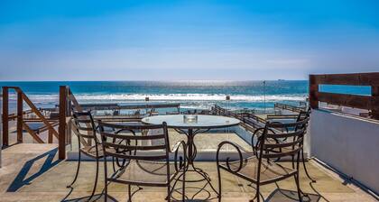Dog-friendly Suite With Beach Views, Outdoor Pool, Patio, Kitchenette, & AC