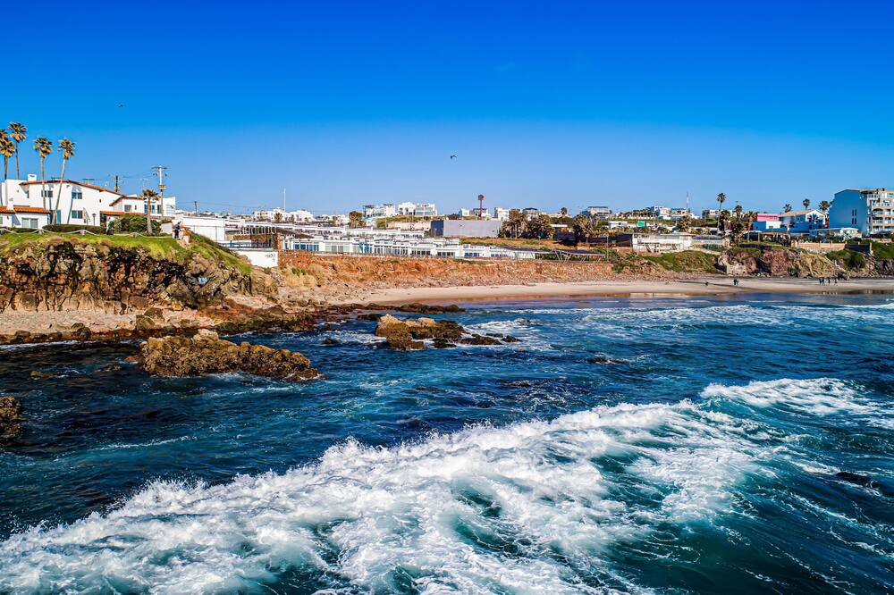 Dog-friendly Oceanfront Villa With Pool Access, Rooftop Patio, Full Kitchen - Punta Azul