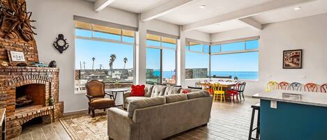 House, Multiple Beds, Balcony, Ocean View (Casa Faraon Rosarito) | Living area