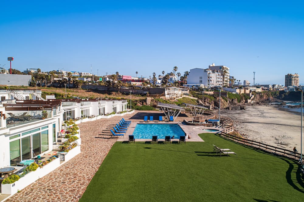 Modern Beauty With Partial Ocean View, Open Concept & Pool - Dog-friendly - Punta Azul
