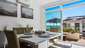 Villa, Multiple Beds, Kitchen, Ocean View (Villa Olivo 45 - Playa Arcangel) | Dining