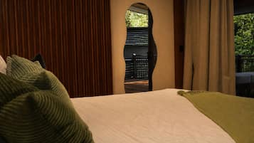 1 dormitorio, escritorio, tabla de planchar con plancha y wifi