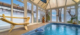 Lakefront 4BR plus Den Retreat with Swim Spa, Sauna & Games