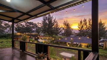 Villa | Terrace/patio
