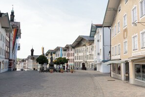 Point of interest - Elegant apartment in the old town near the planetarium (Wackersberg)