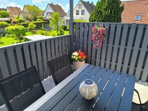 Outdoor dining - Beautiful large apartment with super roof terrace (Walsrode)