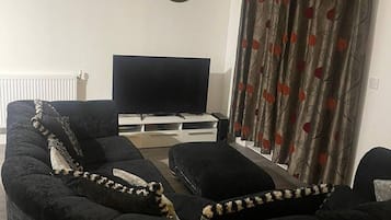 Apartamento, 1 quarto, acessível, sacada | Área de estar
