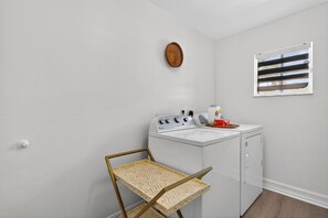 Interior - Blu Shell- Hot tub, Social media spots, Heated pool, kids park, sand pit! (Cape Coral)