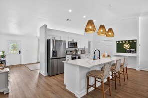 Fridge, microwave, oven, stovetop - Blu Shell- Hot tub, Social media spots, Heated pool, kids park, sand pit! (Cape Coral)