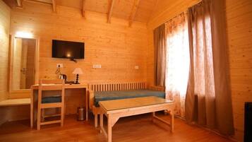 Chambre Quadruple Deluxe, vue montagne | Intérieur