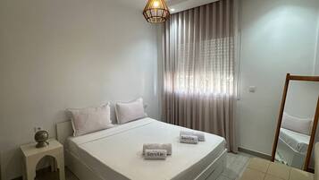 Apartment, 1 Bedroom, Accessible, Smoking | 2 bedrooms