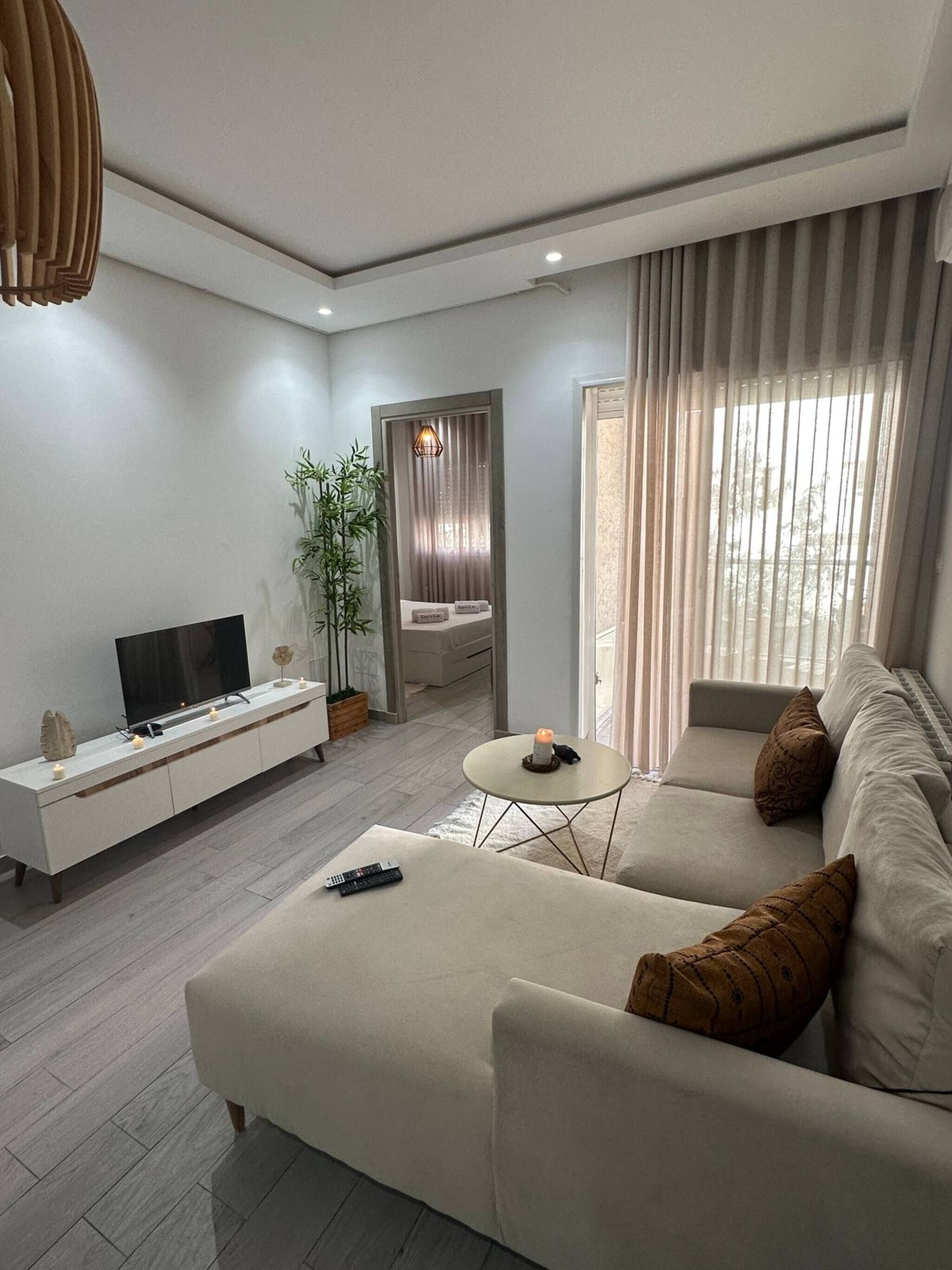Apartment, 1 Bedroom, Accessible, Smoking | Living area