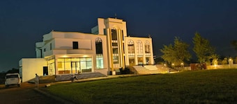 Raja Krishna Mahal