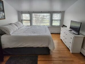 Room - World Cup Stay - Mins from Metlife - Sleeps 6-2Br (Bloomfield)