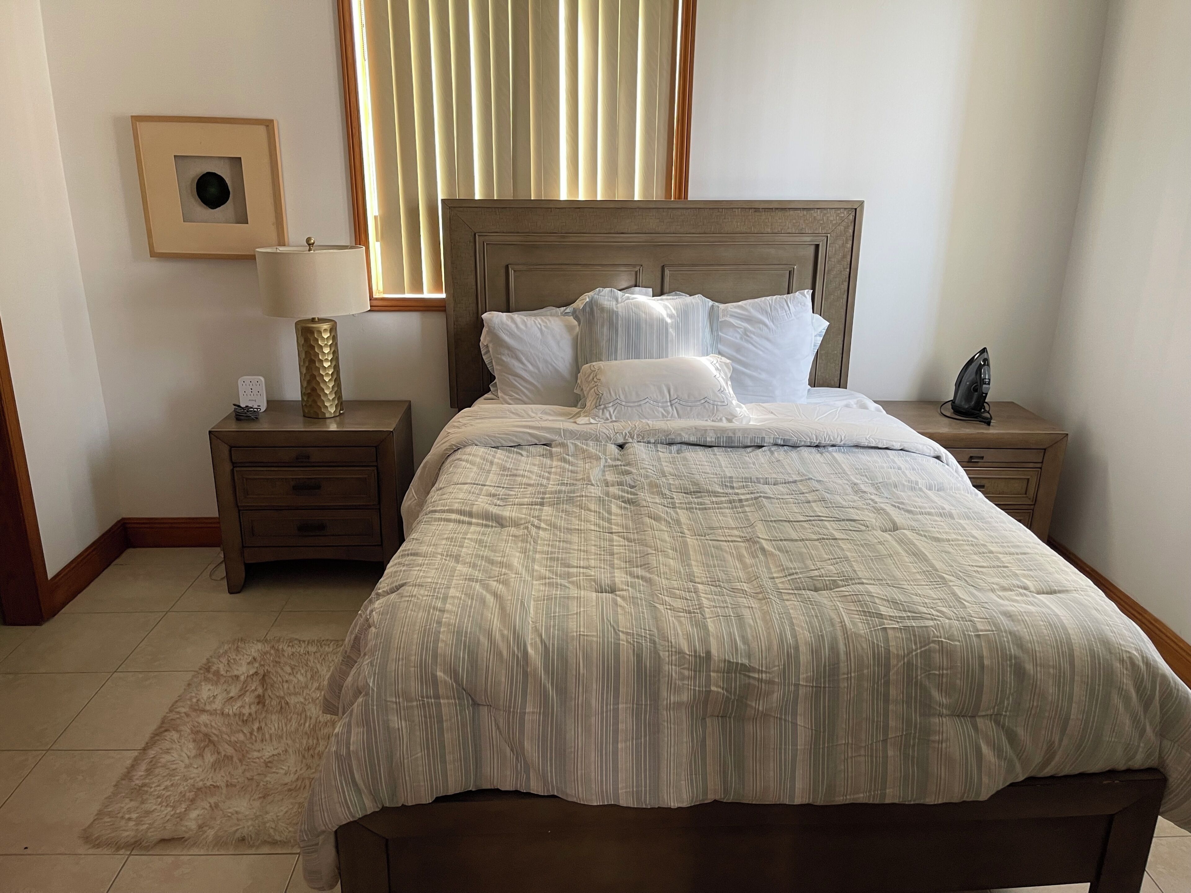 2 bedrooms, iron/ironing board, travel cot, WiFi