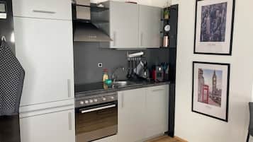 Kühlschrank, Ofen, Herdplatte, Geschirrspüler