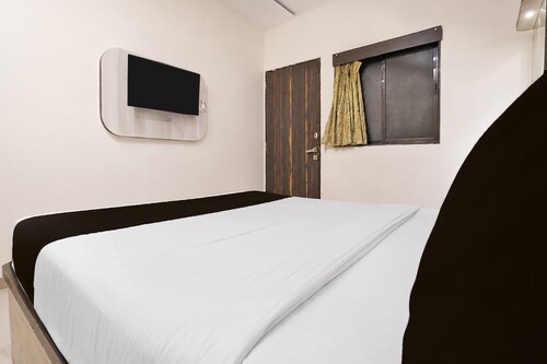 Classic Collection O Kurla BKC Mumbai