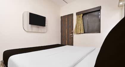 Classic Collection O Kurla BKC Mumbai