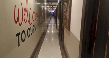 Classic Collection O Kurla BKC Mumbai