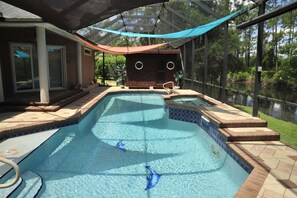 Piscine extérieure, piscine chauffée