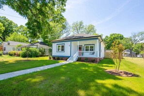 Exterior - Newly Renovated Historic Atco Village Retreat (Cartersville)