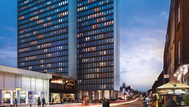 A modern hotel with a glass facade, multiple floors, and a prominent entrance. - Spacious 3 dbl bed house - sleeps 7! On the High St, 10 min walk to East Croydon (Croydon)