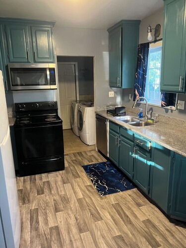 Modern Corporate Housing/Wi-Fi/Near Refineries