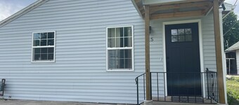 Cozy 2-bedroom house in Lakeside IA. Just a 3 minute walk from the lake.