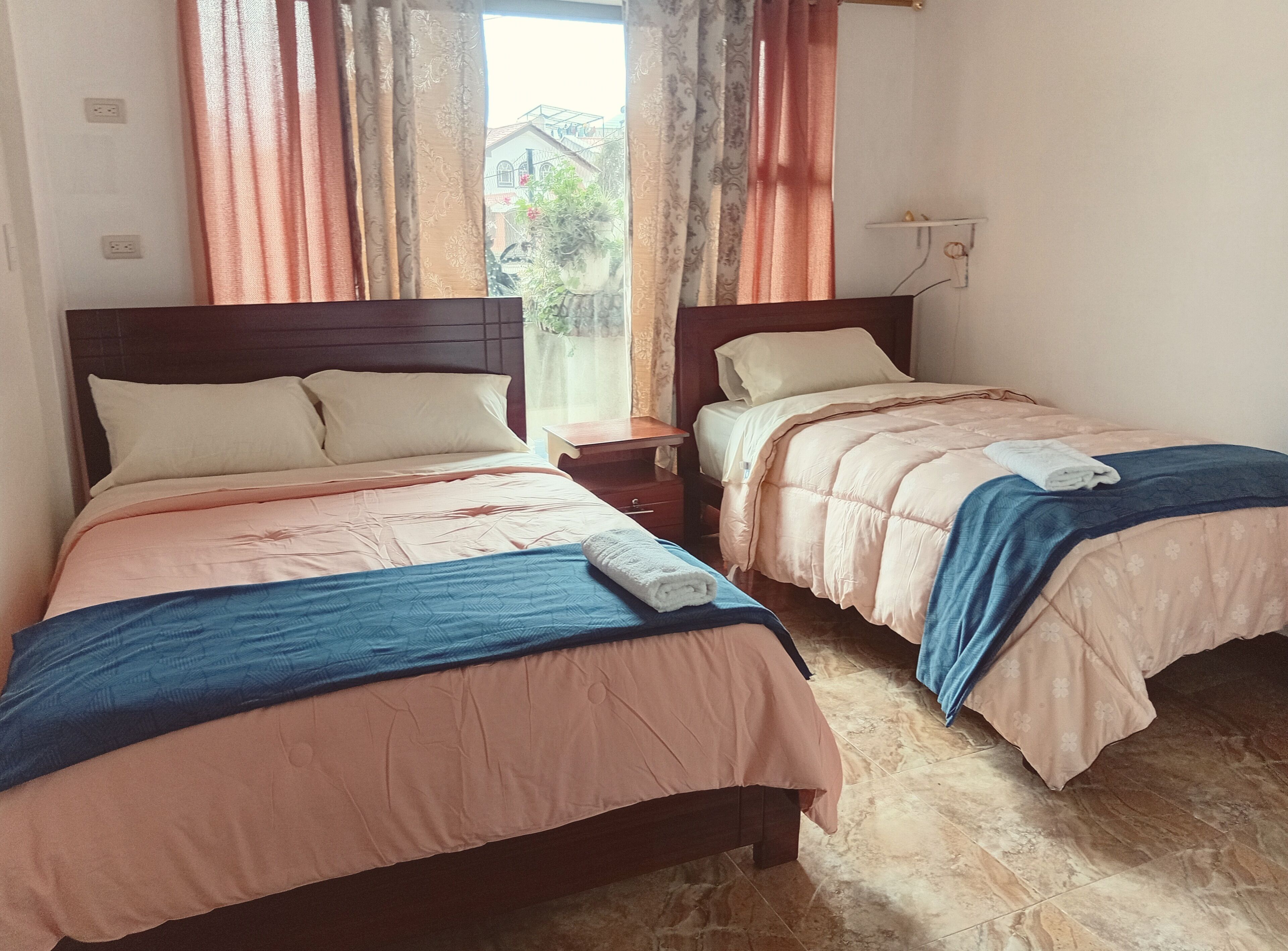 Acogedora N La Area Urbana D Cuenca Para + D 7 Personas Sector Puertas Dl - Cuenca