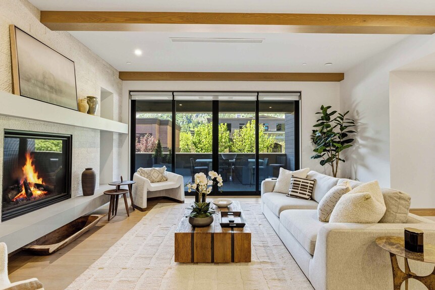 Luxury Residence On Main | Baldy Views | Heated Terrace | Walk Everywhere - Ketchum, ID